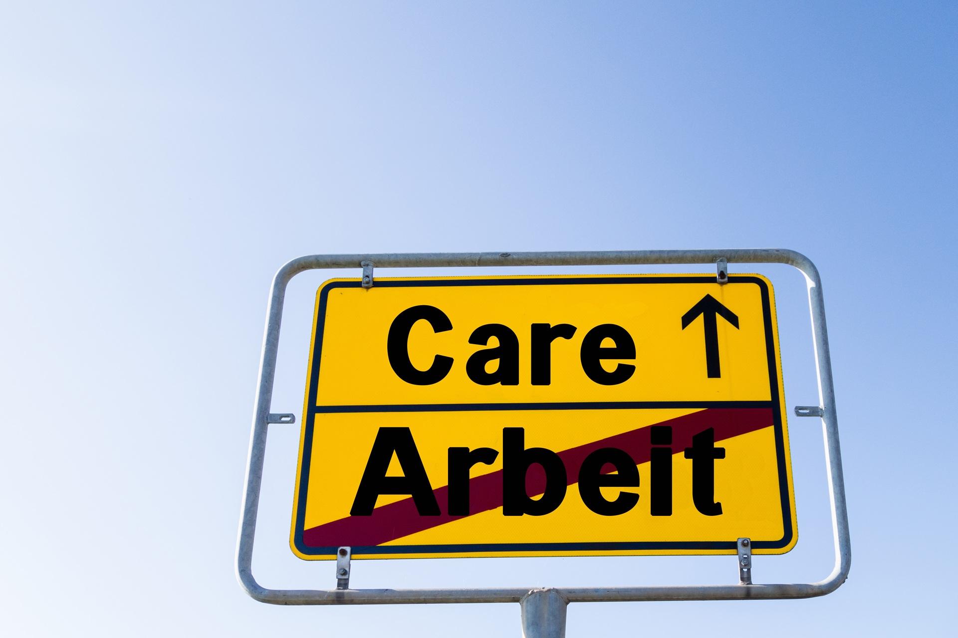 Symbolbild für Care-Arbeit und Umdenken | Pflegesessel

