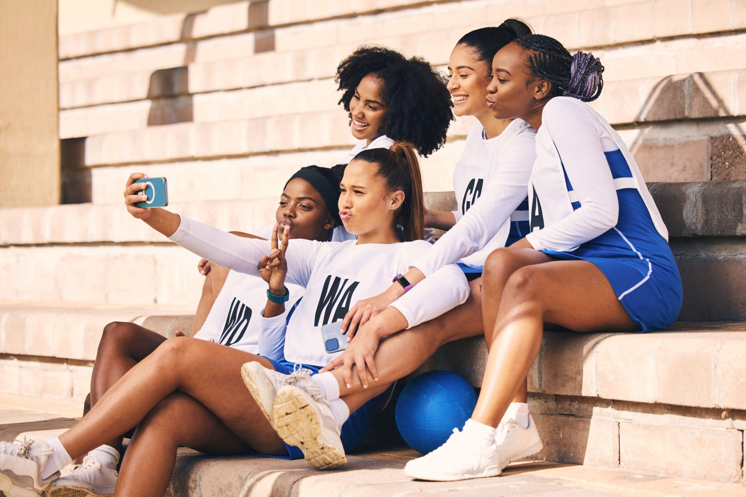 Sportteam macht Selfie nach dem Wettkampf